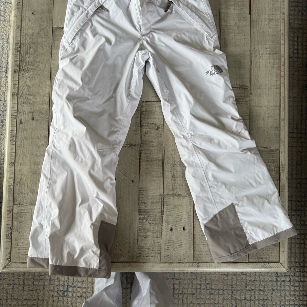 The North Face ez extend kids white snow Pants
